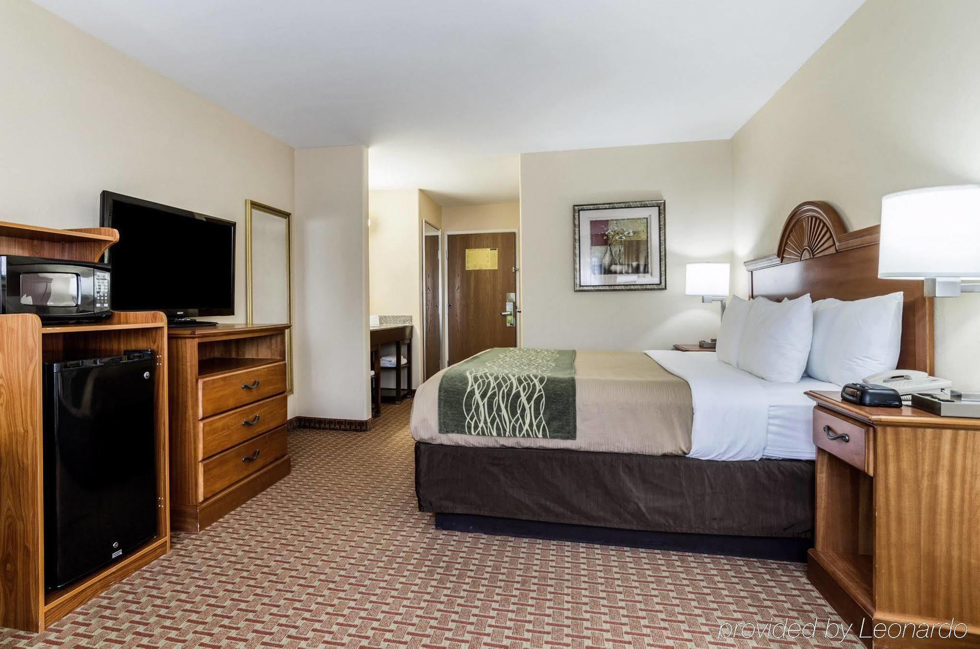 Super 8 By Wyndham Great Bend Otel Dış mekan fotoğraf