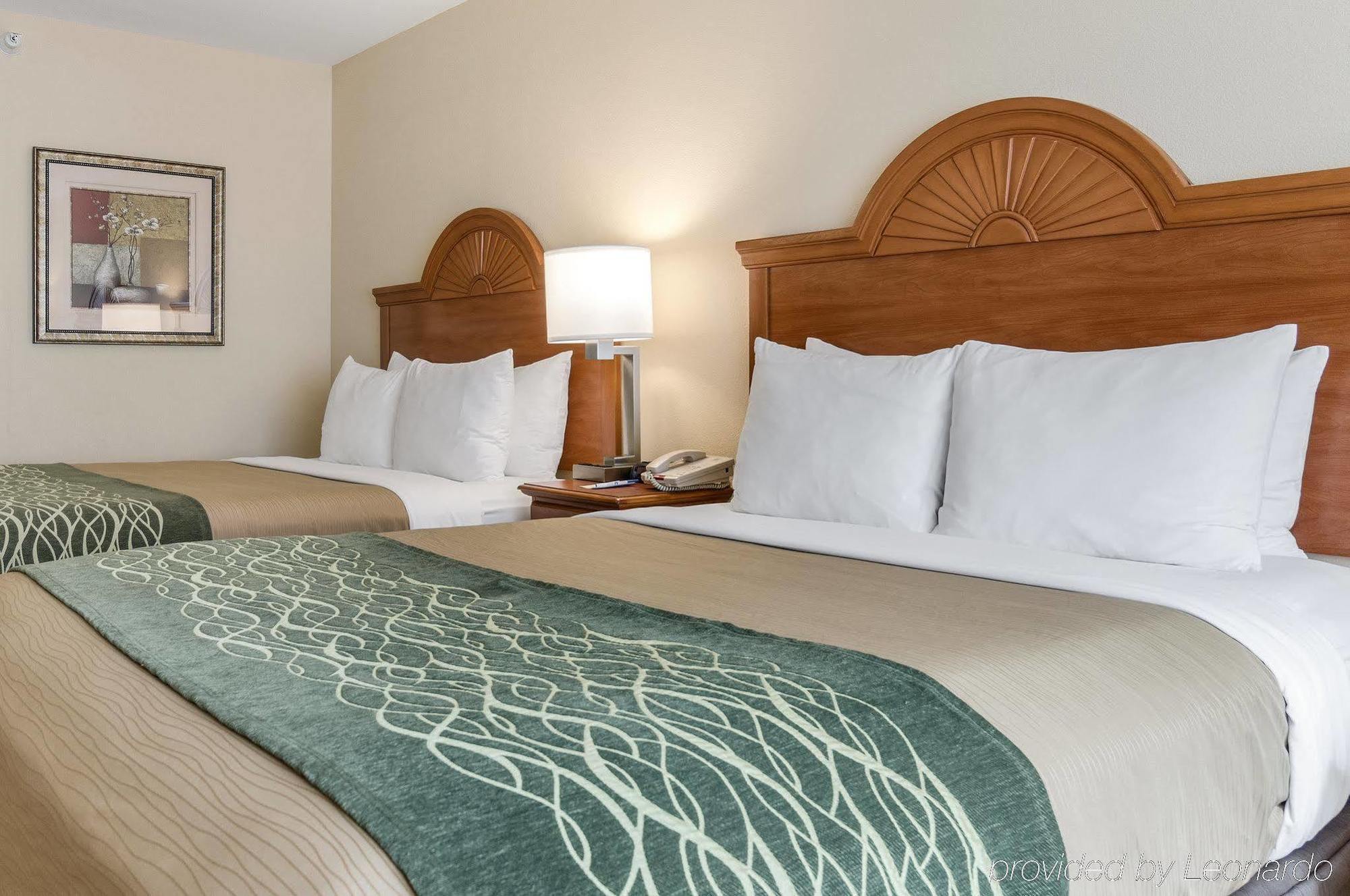 Super 8 By Wyndham Great Bend Otel Dış mekan fotoğraf